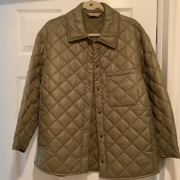 Banana Republic (women’s) Oversized Quilted Jacket - size XS Petite olive Green - Picture 1 of 4
